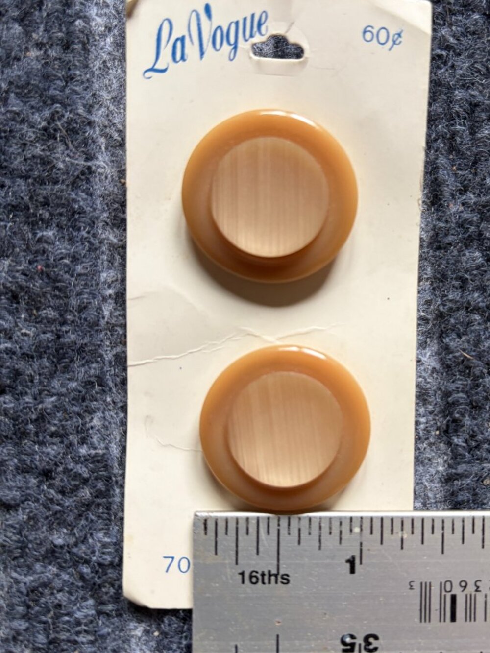 La Vogue Vintage Mustard Buttons Approximately 1" #7042 - Picture 3 of 3